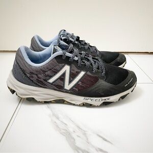New Balance 690v2 Trail Walking Running Sneakers